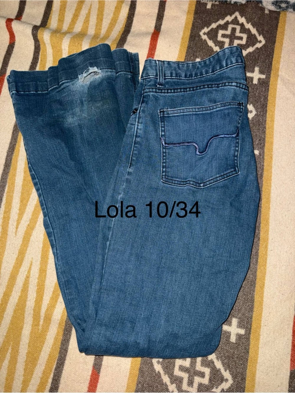 Kimes ranch Lola some fray on the bottom